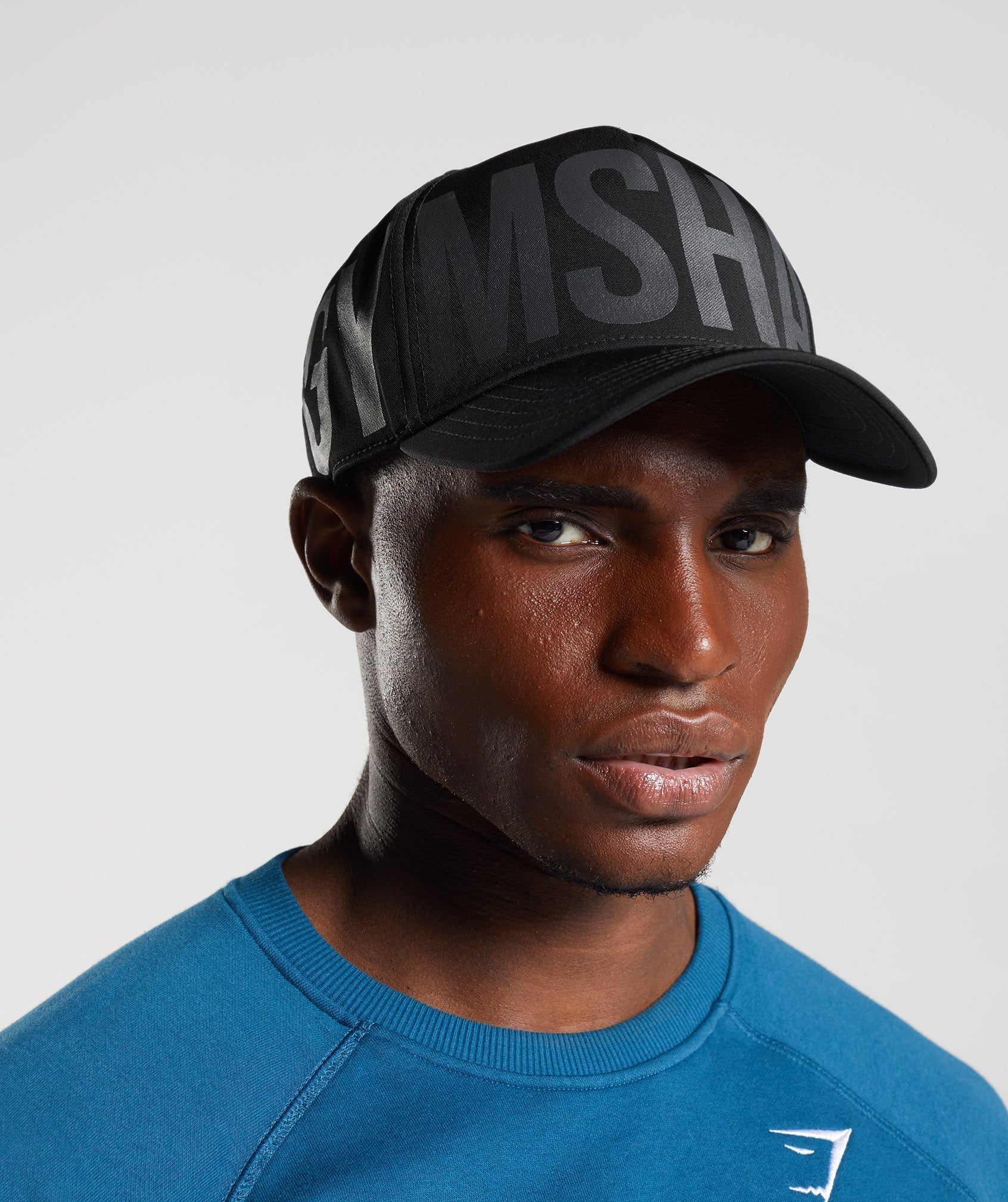 Black Women's Gymshark Logo Trucker Hats | TEHUIS-204